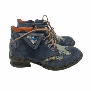 TMA EYES Layered Graphic Newsprint Boots EU 39